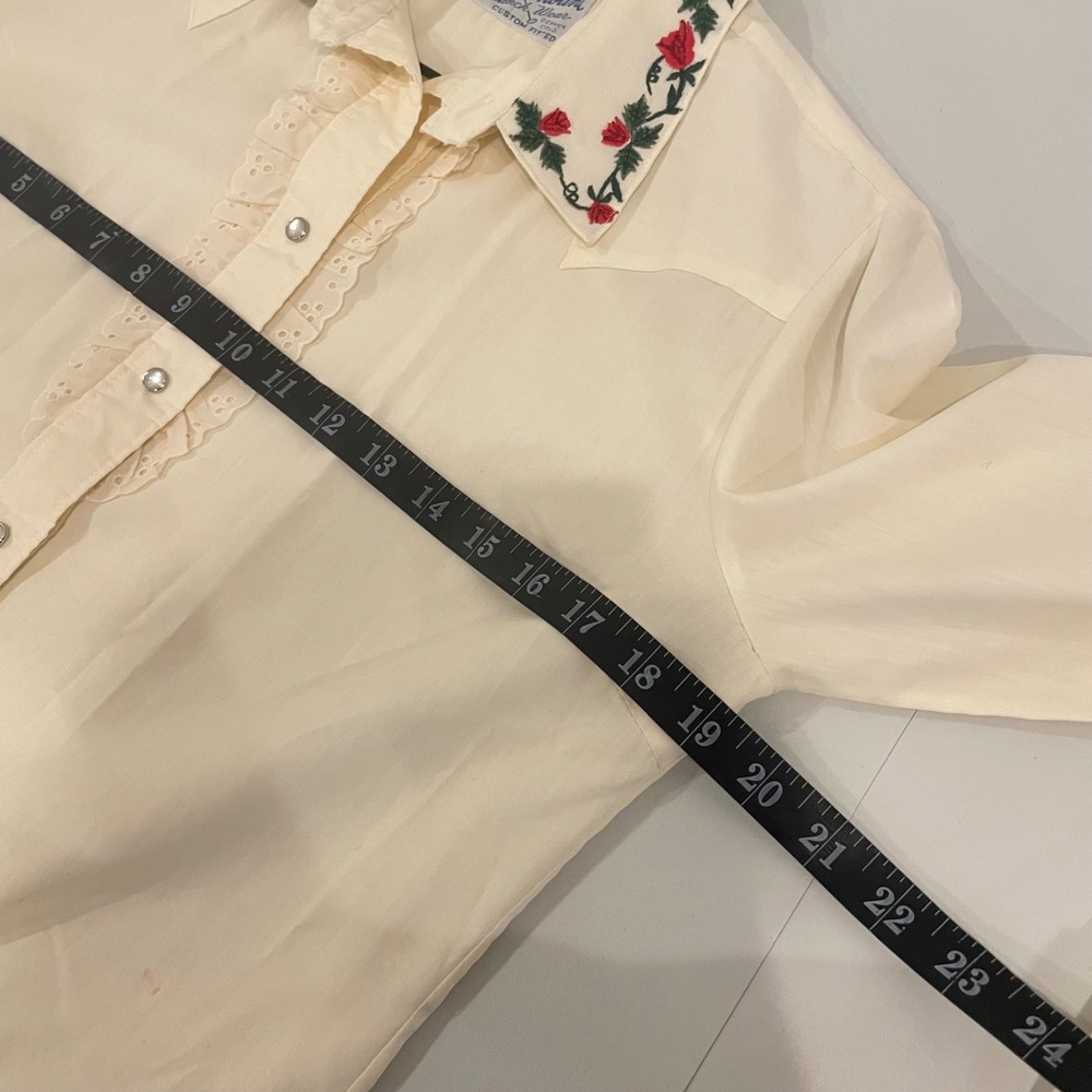 Vintage Rockmount Ranch Wear Cream Embroidered Rose Western Shirt Ruffle Pearl - Picture 10 of 12